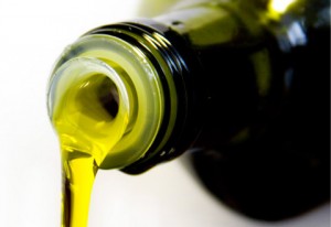 Per i ristoranti e i pubblici esercizi diventa obbligatorio per servire l'olio l'utilizzo della bottiglia antirabbocco